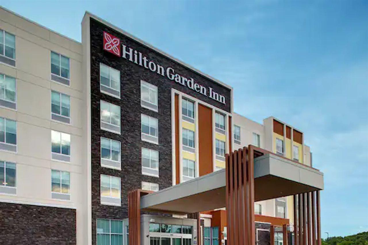 Hilton Garden Inn Манассас Экстерьер фото