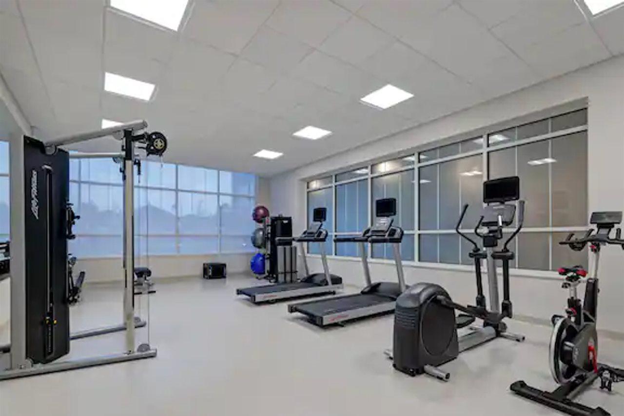 Hilton Garden Inn Манассас Экстерьер фото