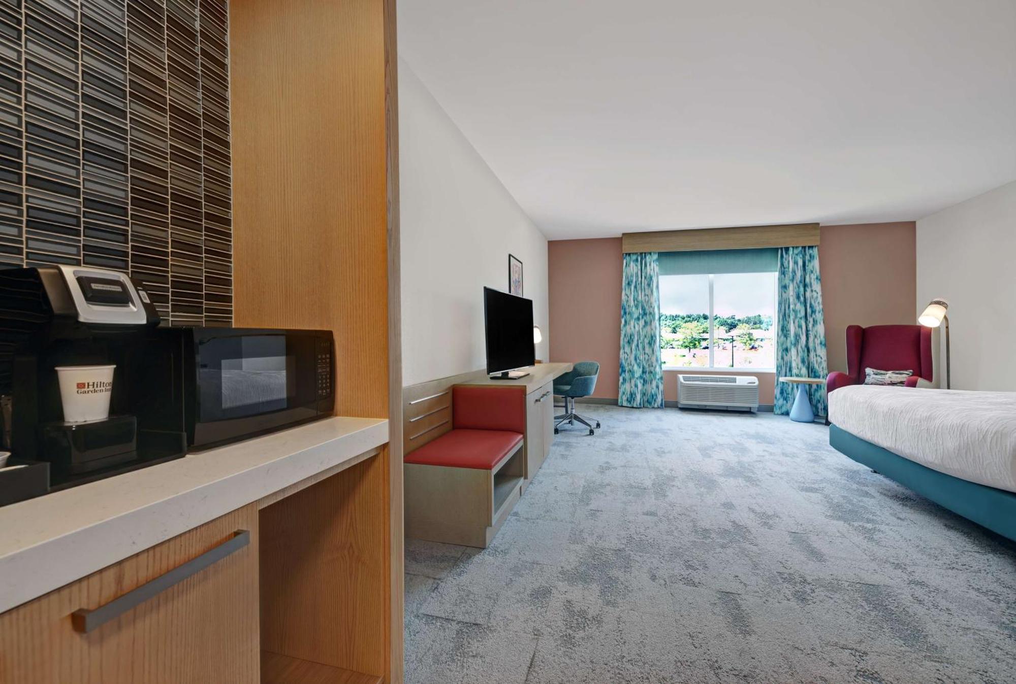 Hilton Garden Inn Манассас Экстерьер фото